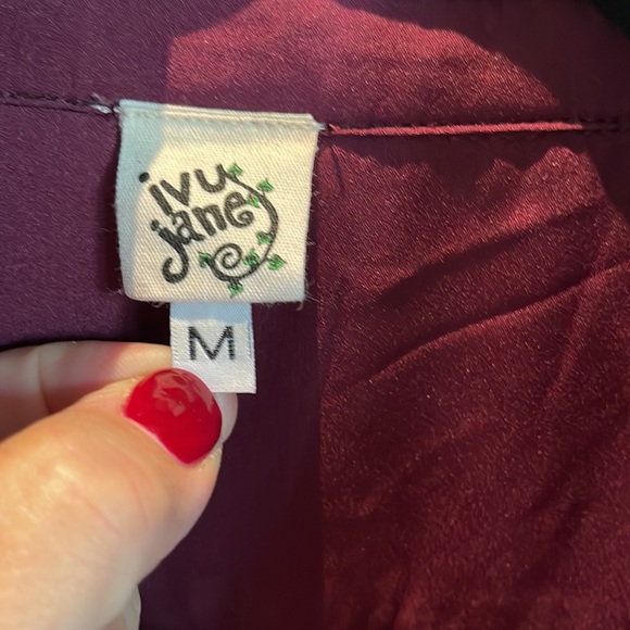 Medium Cranberry Crushed Velvet Top - Picture 4 of 4